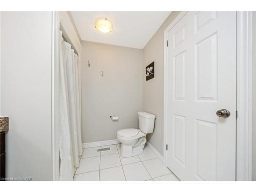 29 Maude Lane Lane, Guelph, ON - Indoor Photo Showing Bathroom