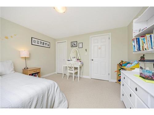 29 Maude Lane Lane, Guelph, ON - Indoor Photo Showing Bedroom