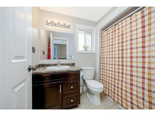 29 Maude Lane Lane, Guelph, ON - Indoor Photo Showing Bathroom