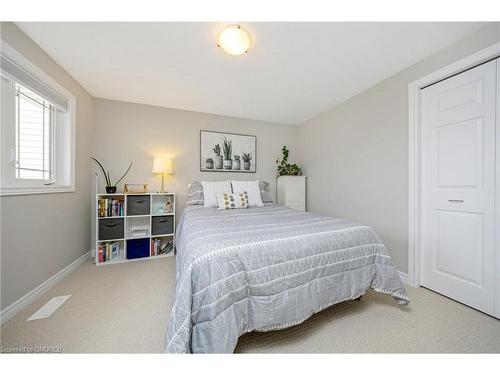 29 Maude Lane Lane, Guelph, ON - Indoor Photo Showing Bedroom