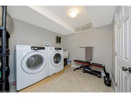 29 Maude Lane Lane, Guelph, ON - Indoor Photo Showing Laundry Room