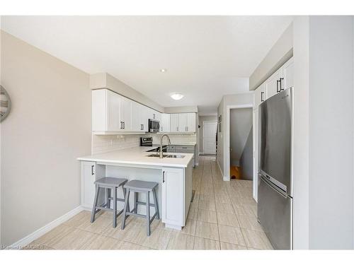 29 Maude Lane Lane, Guelph, ON - Indoor Photo Showing Kitchen With Double Sink