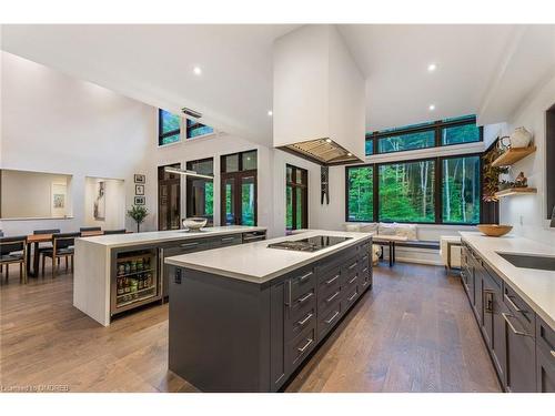 3651 Vandorf Side Road, Whitchurch-Stouffville, ON - Indoor Photo Showing Kitchen