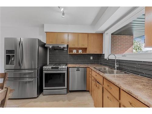 78 Caledon Crescent, Brampton, ON - Indoor Photo Showing Kitchen With Double Sink