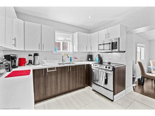 801 Main Street E, Hamilton, ON - Indoor Photo Showing Kitchen With Double Sink