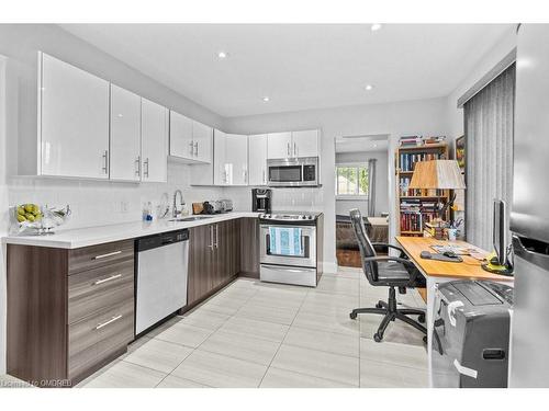 801 Main Street E, Hamilton, ON - Indoor Photo Showing Kitchen