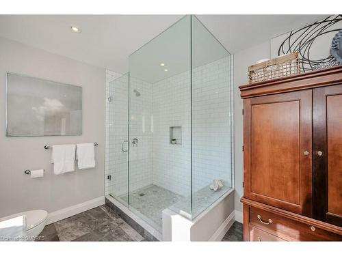 1460 Albion Avenue, Oakville, ON - Indoor Photo Showing Bathroom