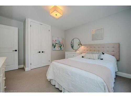 1460 Albion Avenue, Oakville, ON - Indoor Photo Showing Bedroom