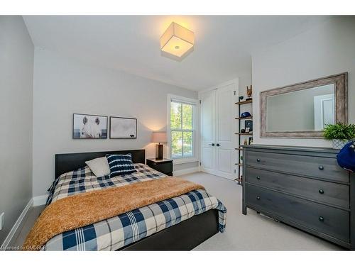 1460 Albion Avenue, Oakville, ON - Indoor Photo Showing Bedroom