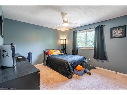 2495 Headon Road, Burlington, ON - Indoor Photo Showing Bedroom