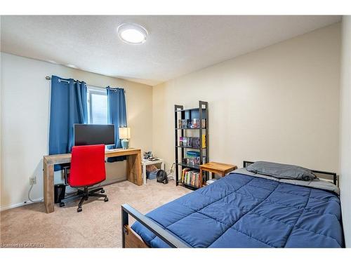 2495 Headon Road, Burlington, ON - Indoor Photo Showing Bedroom