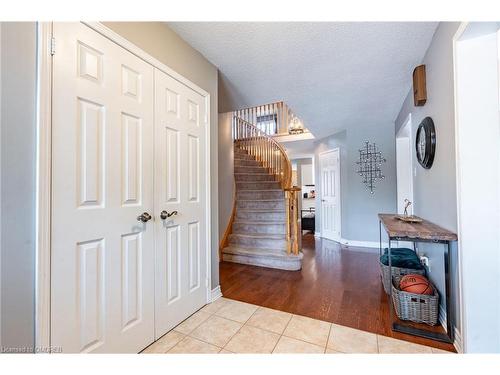 2495 Headon Road, Burlington, ON - Indoor Photo Showing Other Room