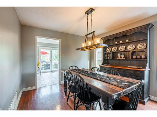 2495 Headon Road, Burlington, ON - Indoor Photo Showing Dining Room