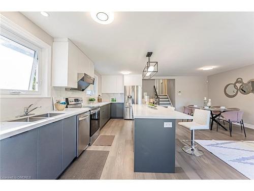 1266 Pallatine Drive, Oakville, ON - Indoor Photo Showing Kitchen With Double Sink