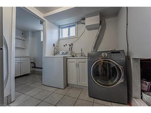 1266 Pallatine Drive, Oakville, ON - Indoor Photo Showing Laundry Room