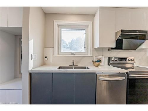 1266 Pallatine Drive, Oakville, ON - Indoor Photo Showing Kitchen With Double Sink