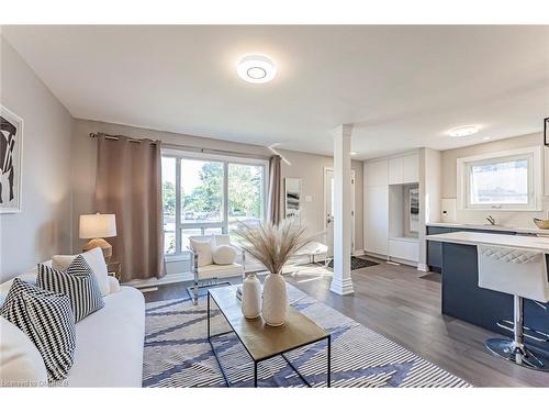 1266 Pallatine Drive, Oakville, ON - Indoor Photo Showing Living Room