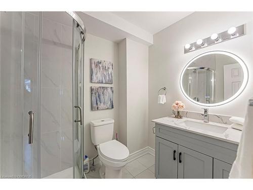 1266 Pallatine Drive, Oakville, ON - Indoor Photo Showing Bathroom