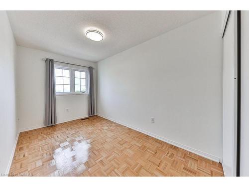 180-4950 Albina Way, Mississauga, ON - Indoor Photo Showing Other Room