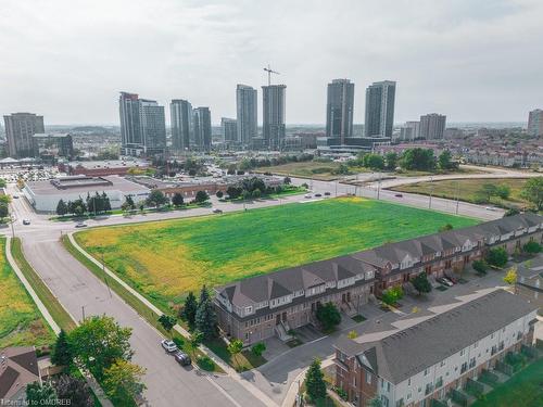 180-4950 Albina Way, Mississauga, ON - Outdoor With View