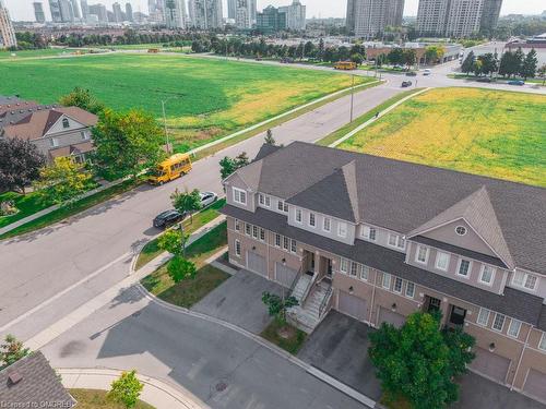 180-4950 Albina Way, Mississauga, ON - Outdoor With View