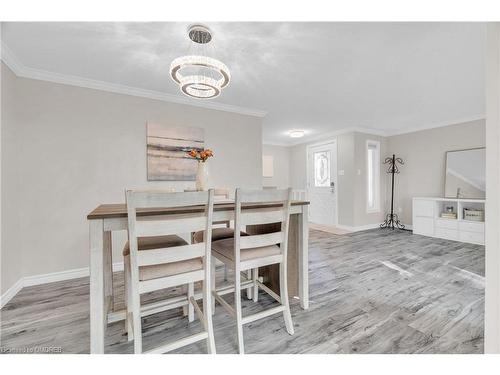 20 Moss Place, Guelph, ON - Indoor Photo Showing Dining Room