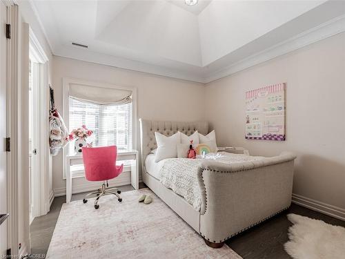 393 Maple Grove Drive, Oakville, ON - Indoor Photo Showing Bedroom