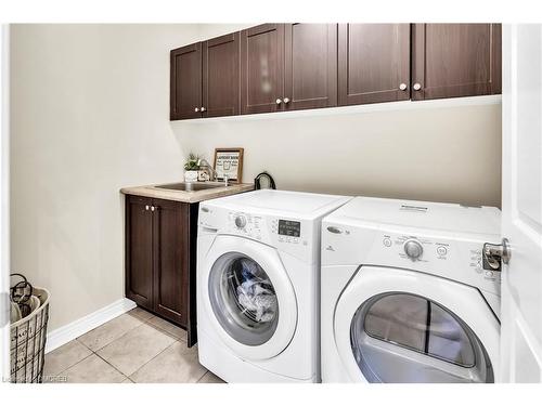 2486 Village Common Drive, Oakville, ON - Indoor Photo Showing Laundry Room