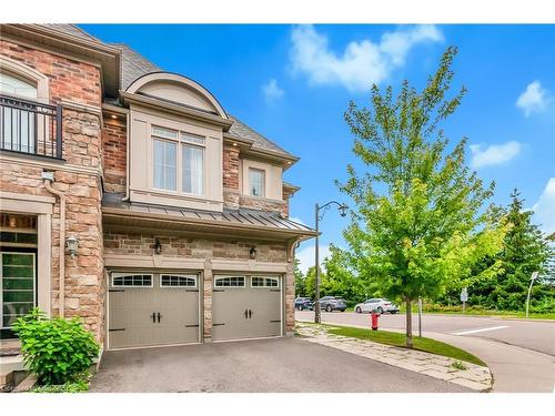 2486 Village Common Drive, Oakville, ON - Outdoor