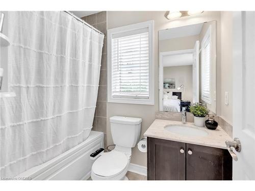 2486 Village Common Drive, Oakville, ON - Indoor Photo Showing Bathroom