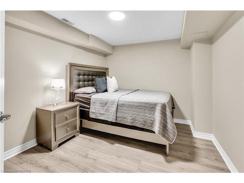 2486 Village Common Drive, Oakville, ON - Indoor Photo Showing Bedroom