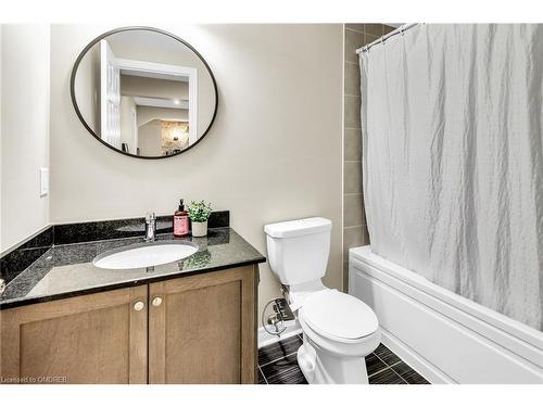 2486 Village Common Drive, Oakville, ON - Indoor Photo Showing Bathroom