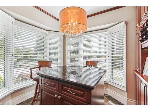 27 Southaven Place, Oakville, ON - Indoor Photo Showing Dining Room