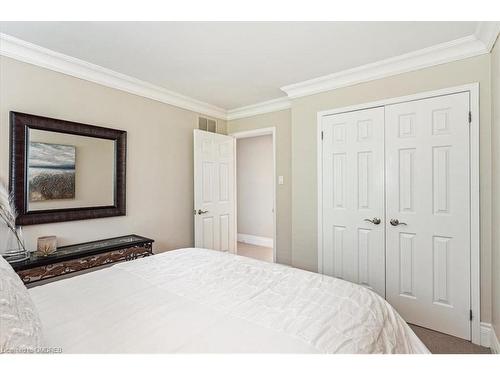 27 Southaven Place, Oakville, ON - Indoor Photo Showing Bedroom