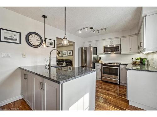 239 Jolliffe Avenue, Rockwood, ON - Indoor Photo Showing Kitchen With Stainless Steel Kitchen With Upgraded Kitchen