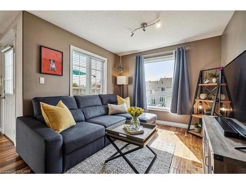 239 Jolliffe Avenue, Rockwood, ON - Indoor Photo Showing Living Room