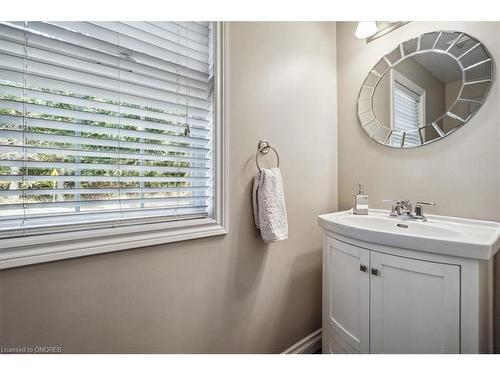 239 Jolliffe Avenue, Rockwood, ON - Indoor Photo Showing Bathroom