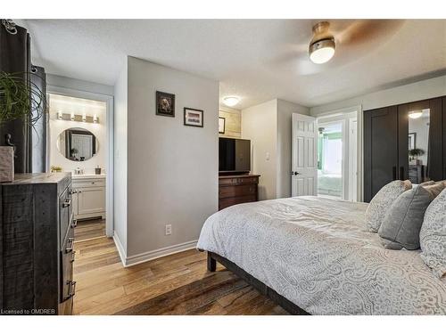 239 Jolliffe Avenue, Rockwood, ON - Indoor Photo Showing Bedroom