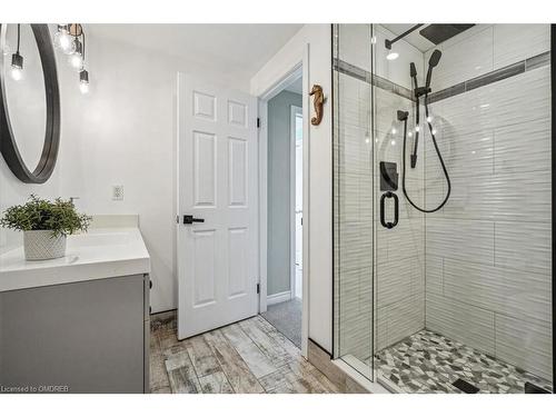 239 Jolliffe Avenue, Rockwood, ON - Indoor Photo Showing Bathroom