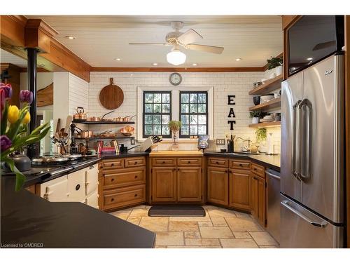 2055 Lakeshore Road E, Oakville, ON - Indoor Photo Showing Kitchen