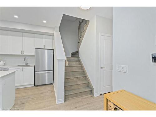 320-349 Wheat Boom Drive, Oakville, ON - Indoor Photo Showing Kitchen With Stainless Steel Kitchen