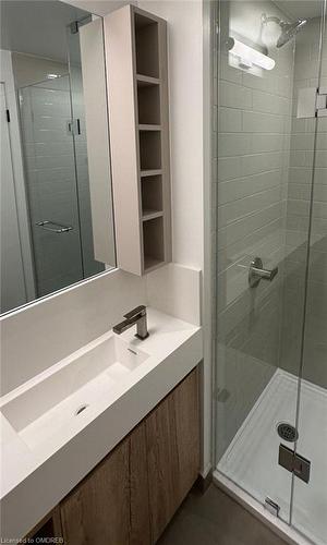 4901-319 Jarvis Street, Toronto, ON - Indoor Photo Showing Bathroom