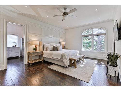 3293 Lakeshore Road, Burlington, ON - Indoor Photo Showing Bedroom