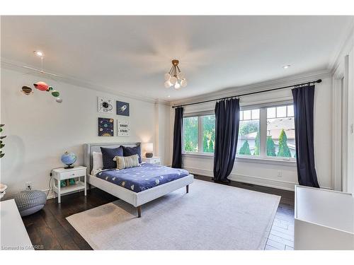 3293 Lakeshore Road, Burlington, ON - Indoor Photo Showing Bedroom