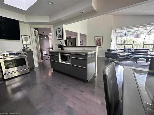 8-141 Welland Vale Road, St. Catharines, ON - Indoor Photo Showing Kitchen