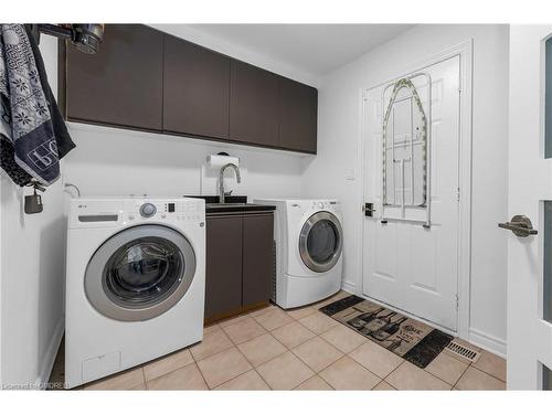 8-141 Welland Vale Road, St. Catharines, ON - Indoor Photo Showing Laundry Room