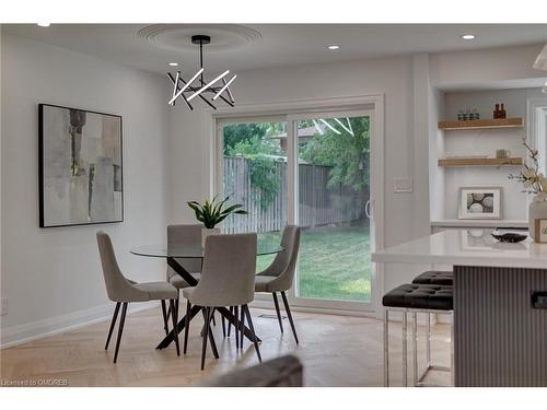 2435 Cyprus Avenue, Burlington, ON - Indoor Photo Showing Dining Room