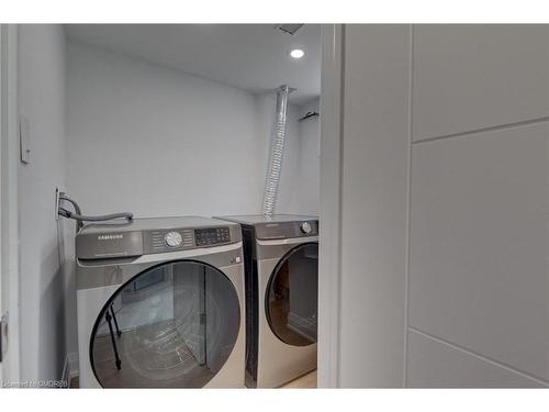 2435 Cyprus Avenue, Burlington, ON - Indoor Photo Showing Laundry Room