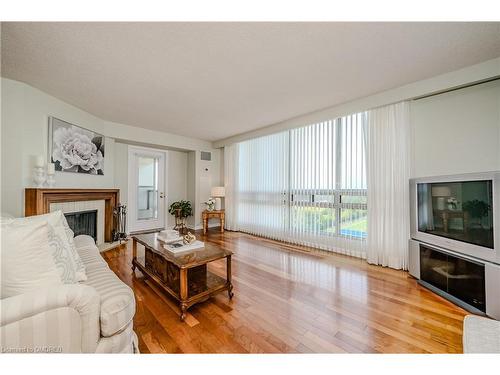 1402-2185 Marine Drive, Oakville, ON 