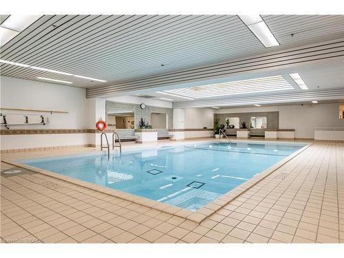 1402-2185 Marine Drive, Oakville, ON - Indoor Photo Showing Other Room With In Ground Pool